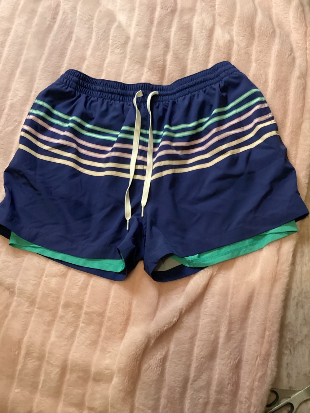 chubbies Navy Athletic Shorts with Stripes XL